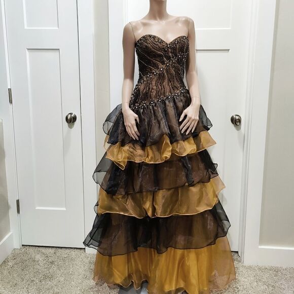 Stunning Beaded Asymmetric Layered Tulle Ruffle Party Dress - Picture 2 of 14